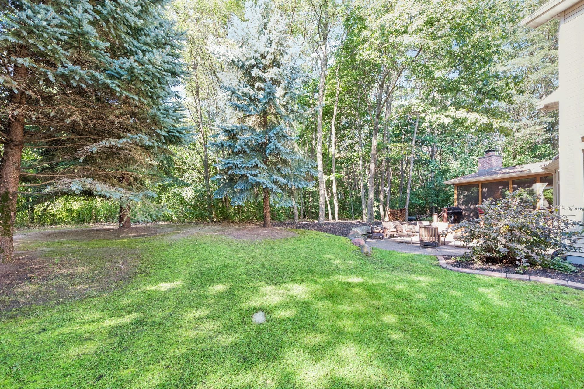 9260 Red Oak Drive