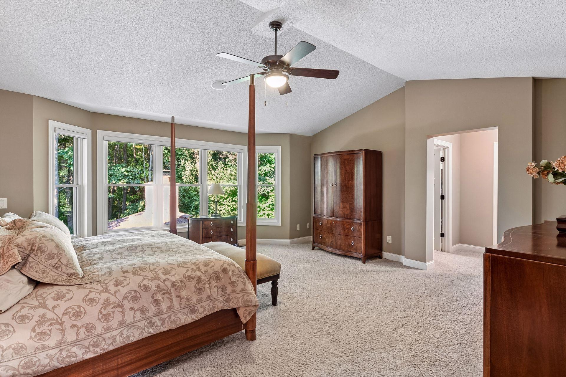9260 Red Oak Drive