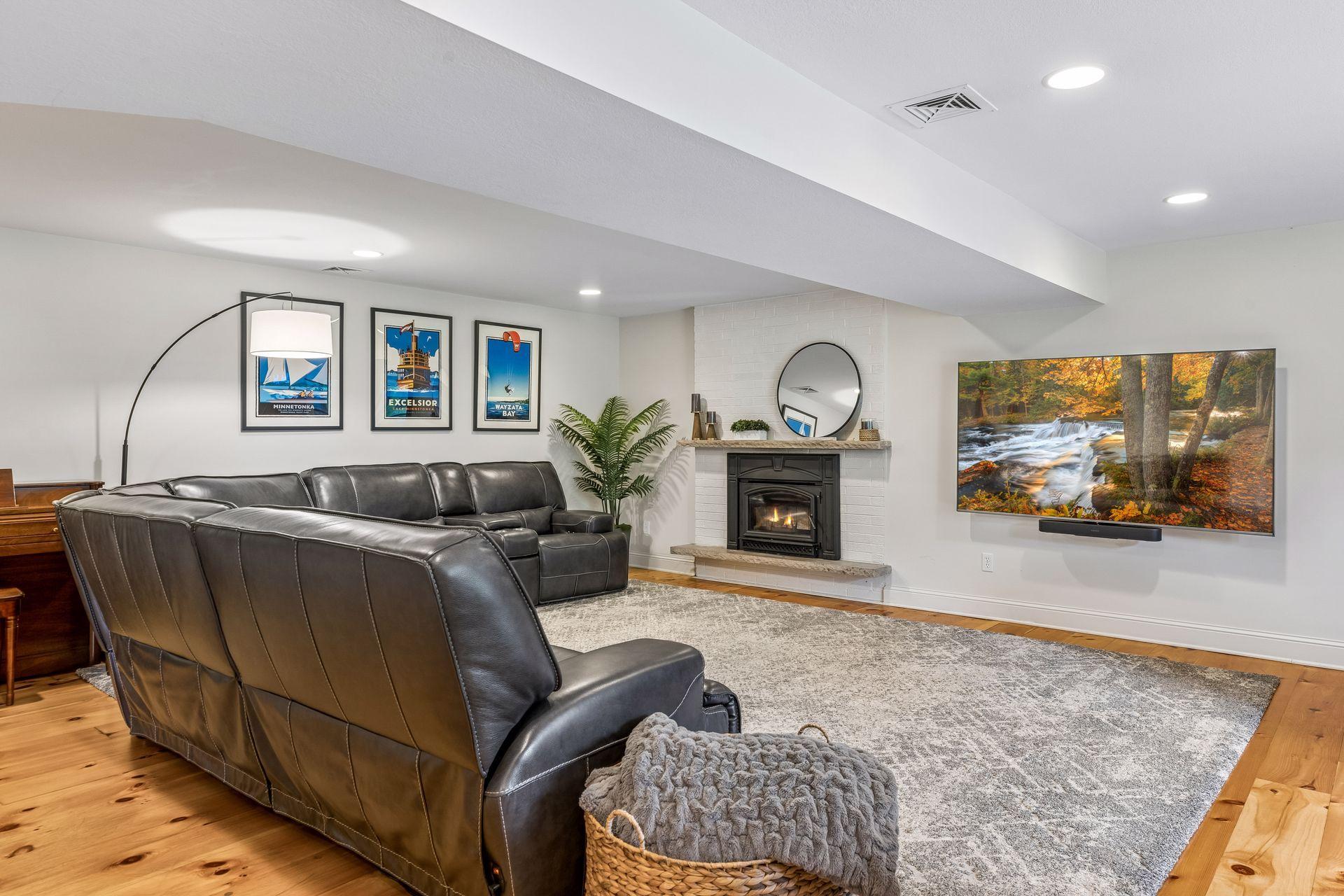 18200 Fairhomes Lane