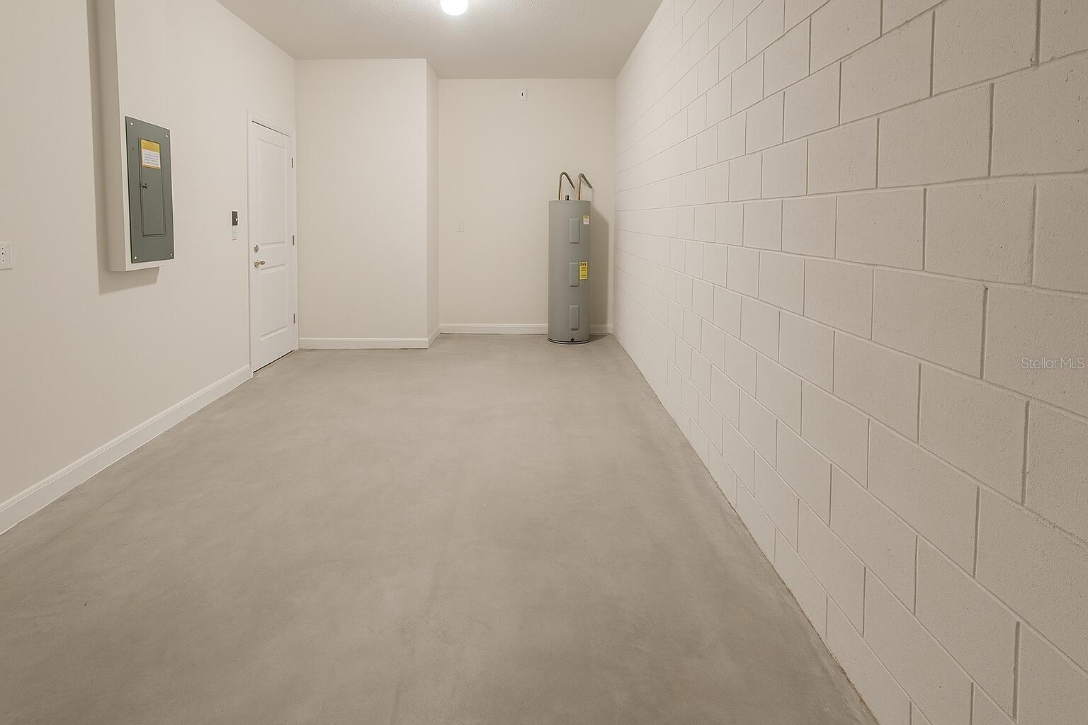 2913 SUNCOAST PLAINS DR