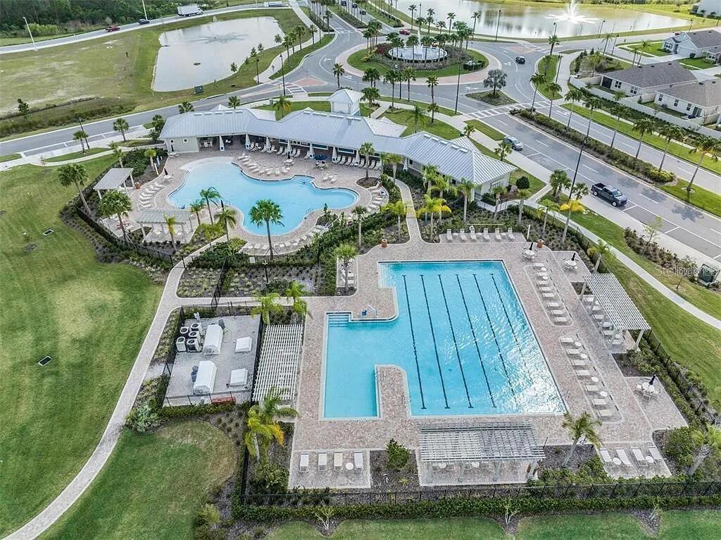 2913 SUNCOAST PLAINS DR