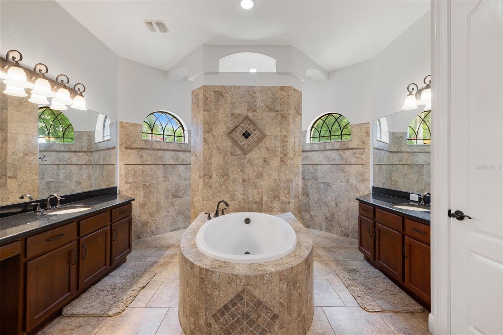 17347 LINDA VISTA CIR