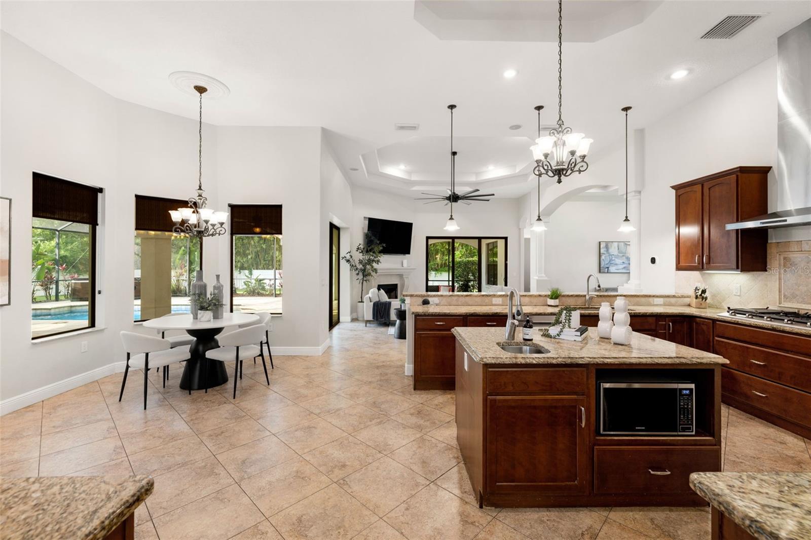 17347 LINDA VISTA CIR