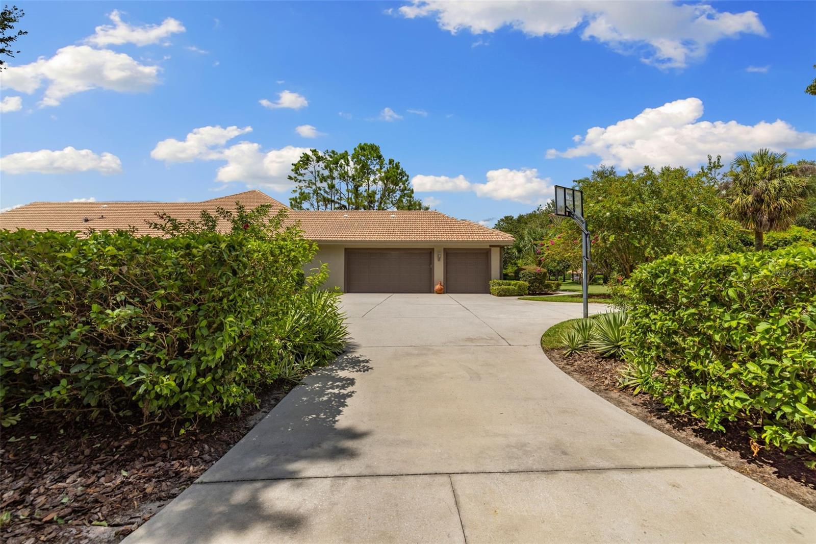 10643 ECHO LAKE DR
