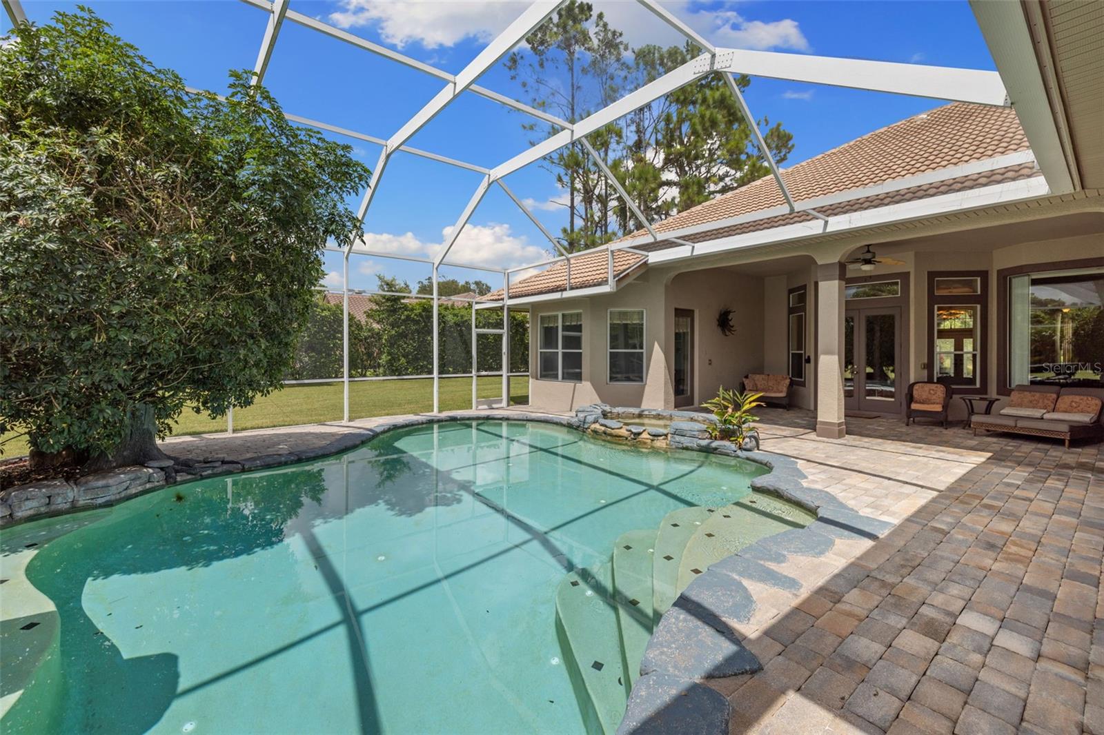 10643 ECHO LAKE DR