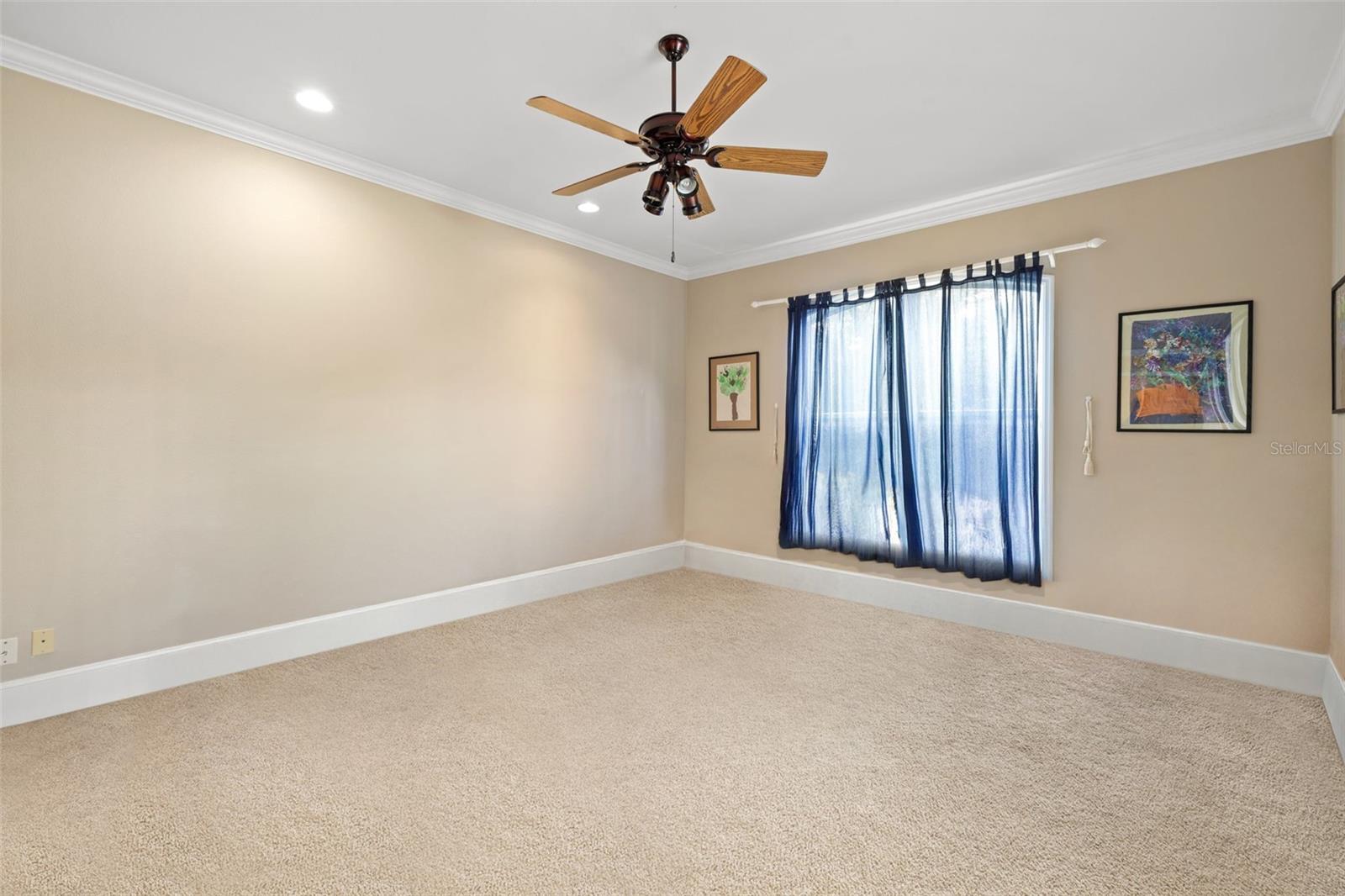10643 ECHO LAKE DR