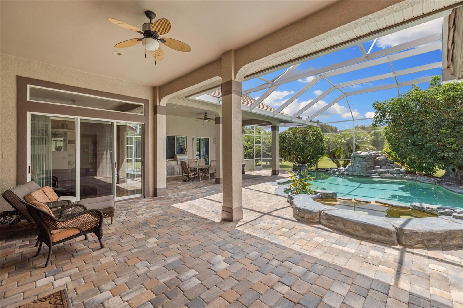 10643 ECHO LAKE DR