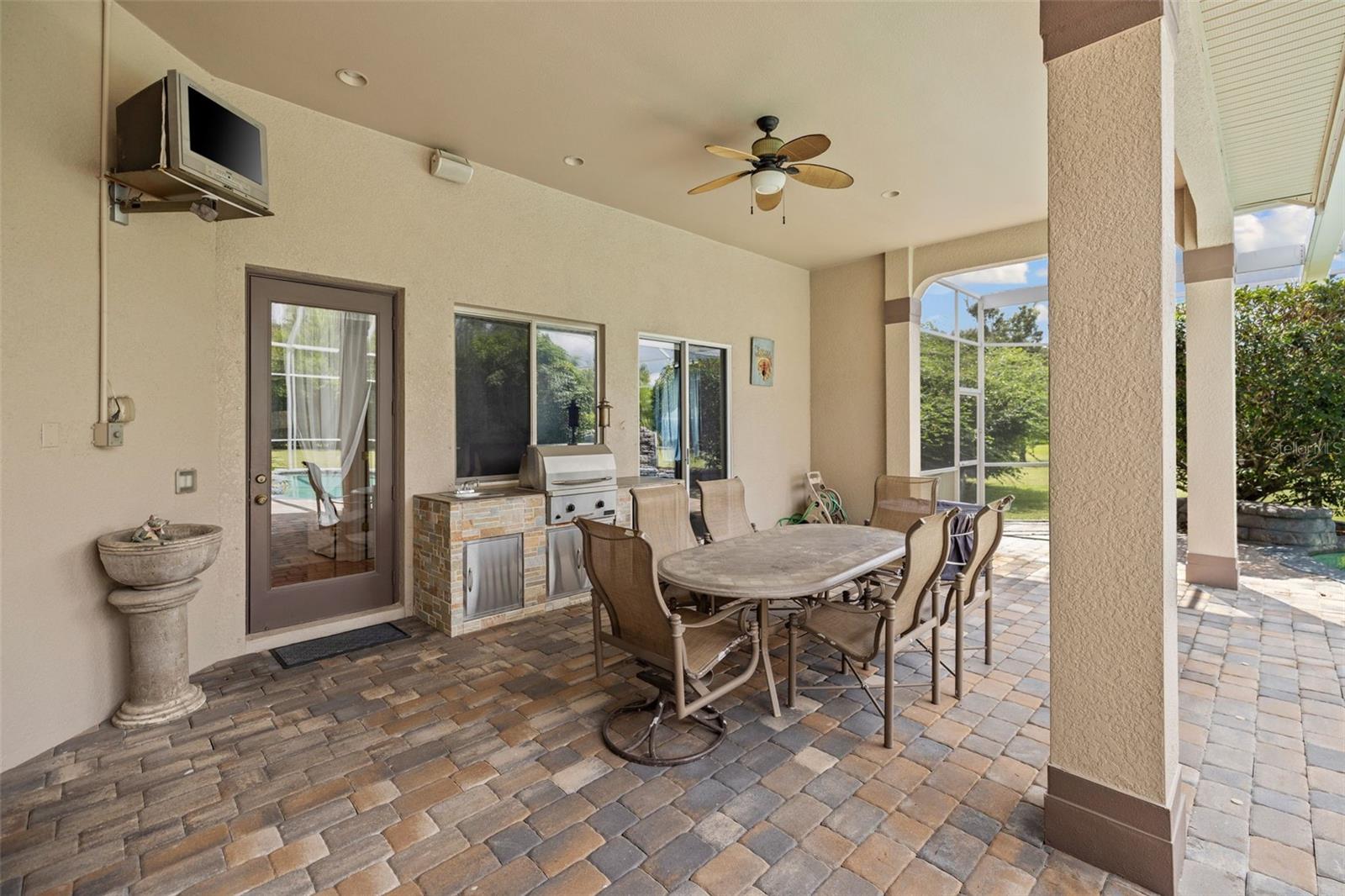 10643 ECHO LAKE DR