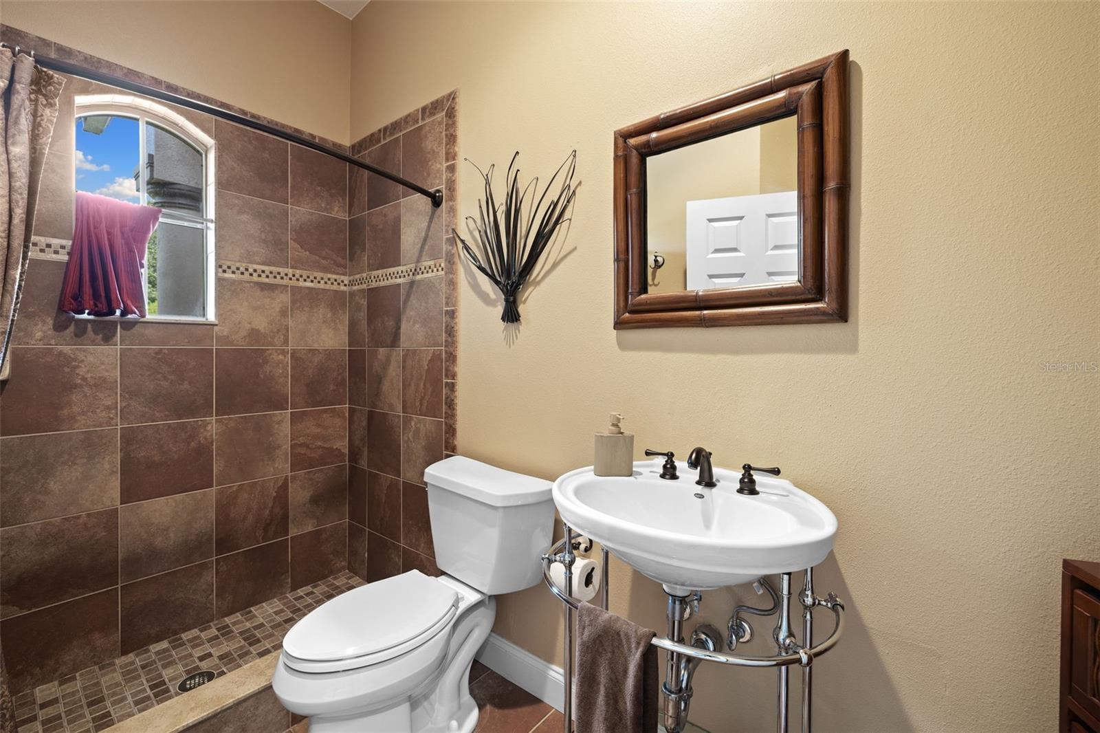 10643 ECHO LAKE DR