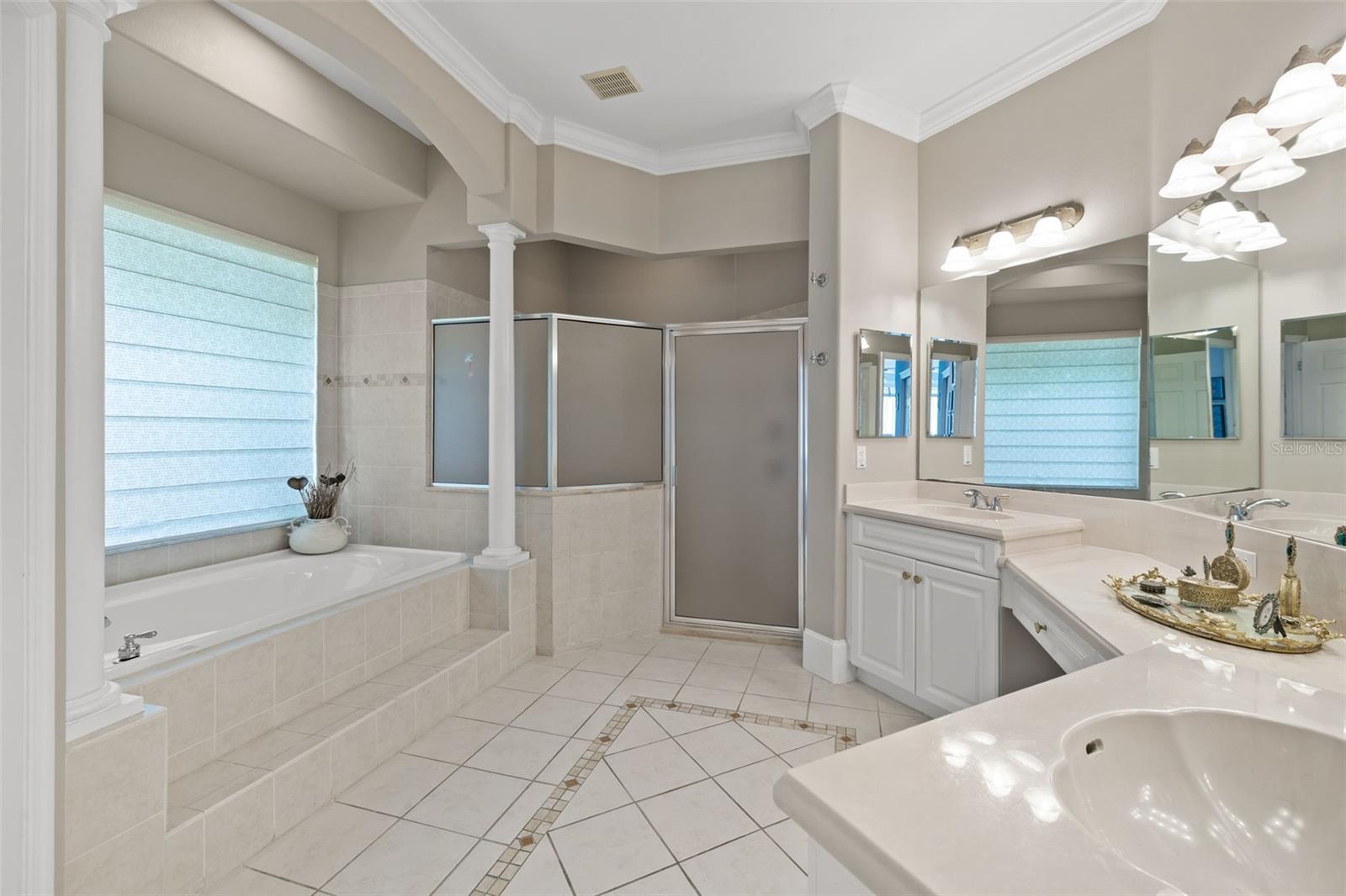 10643 ECHO LAKE DR