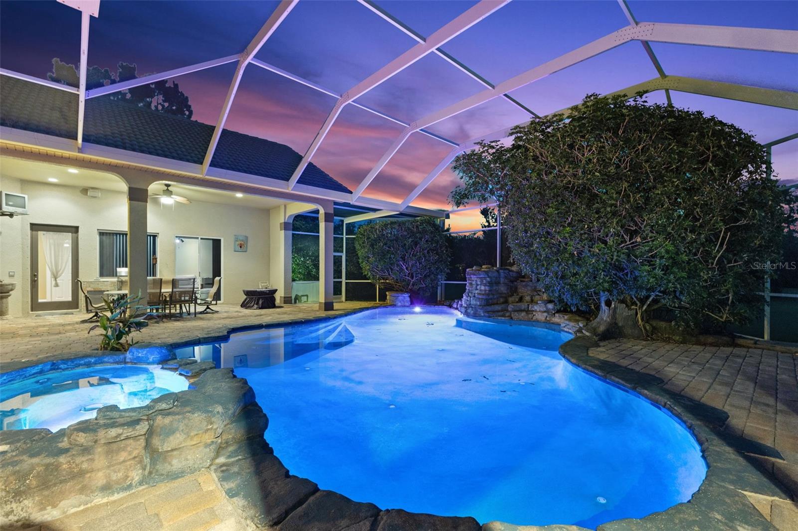 10643 ECHO LAKE DR