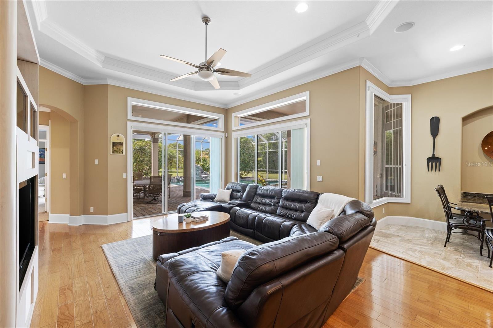 10643 ECHO LAKE DR