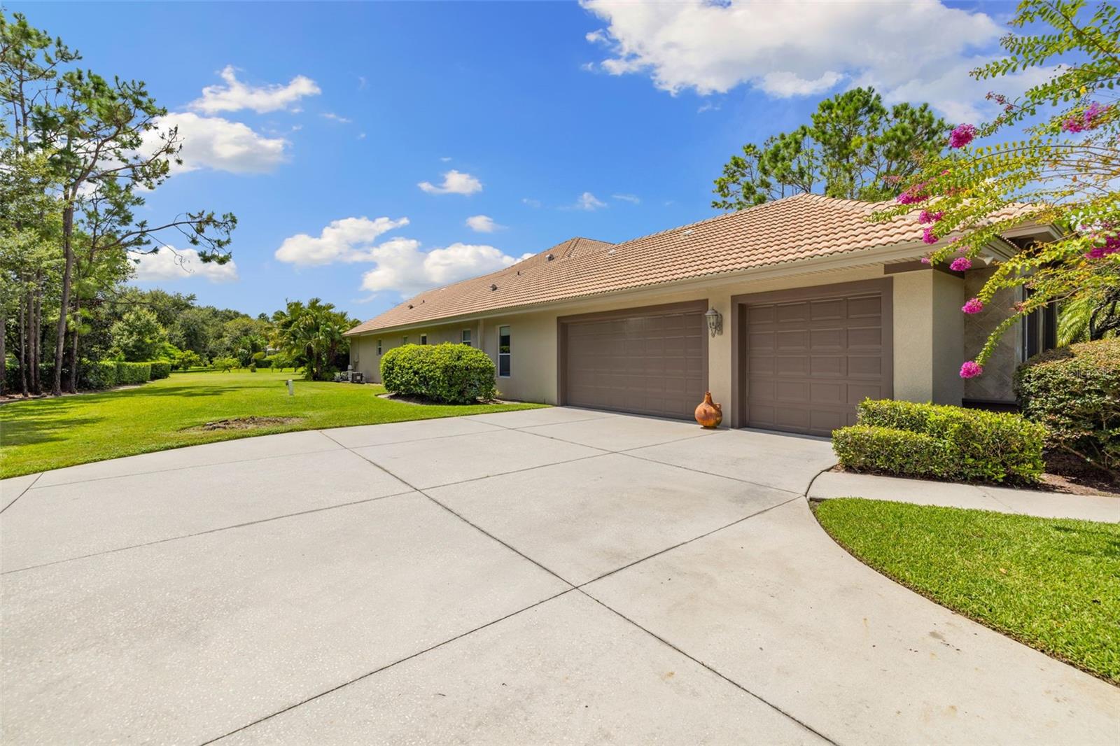 10643 ECHO LAKE DR
