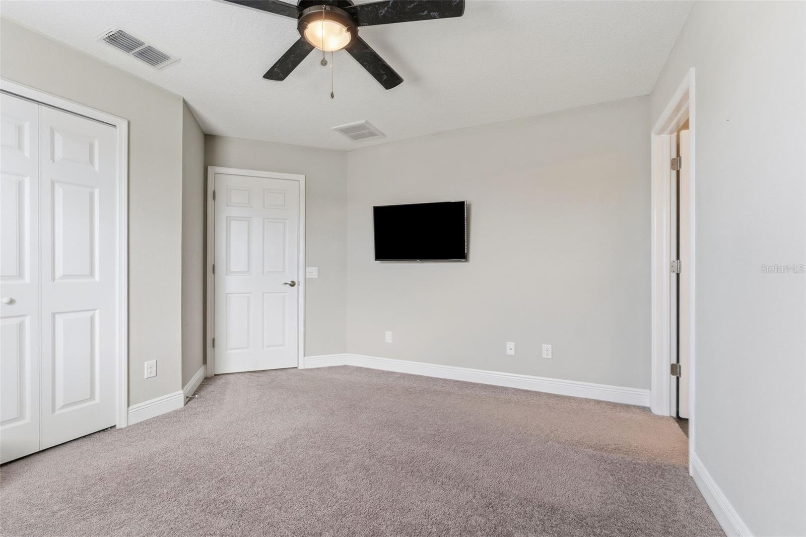 19484 BLOSSOM VINE LN