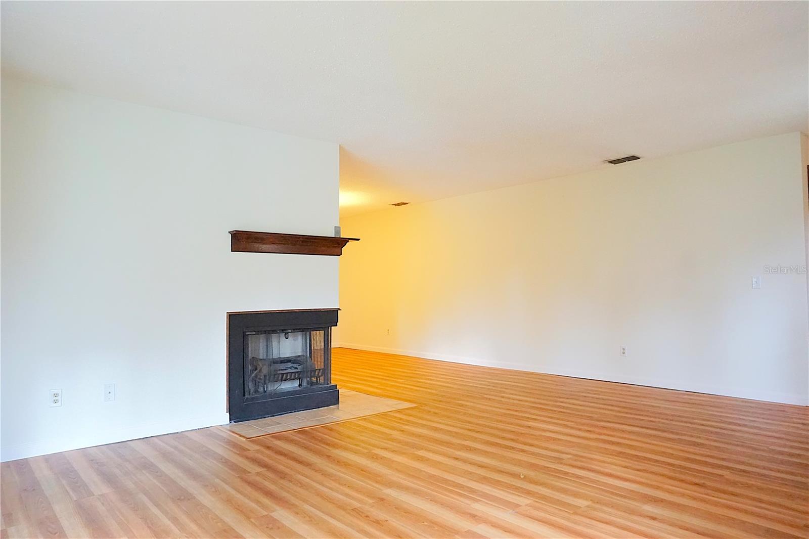 13152 VILLAGE CHASE CIR #1