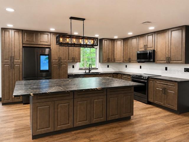 1444 CHESAPEAKE DR