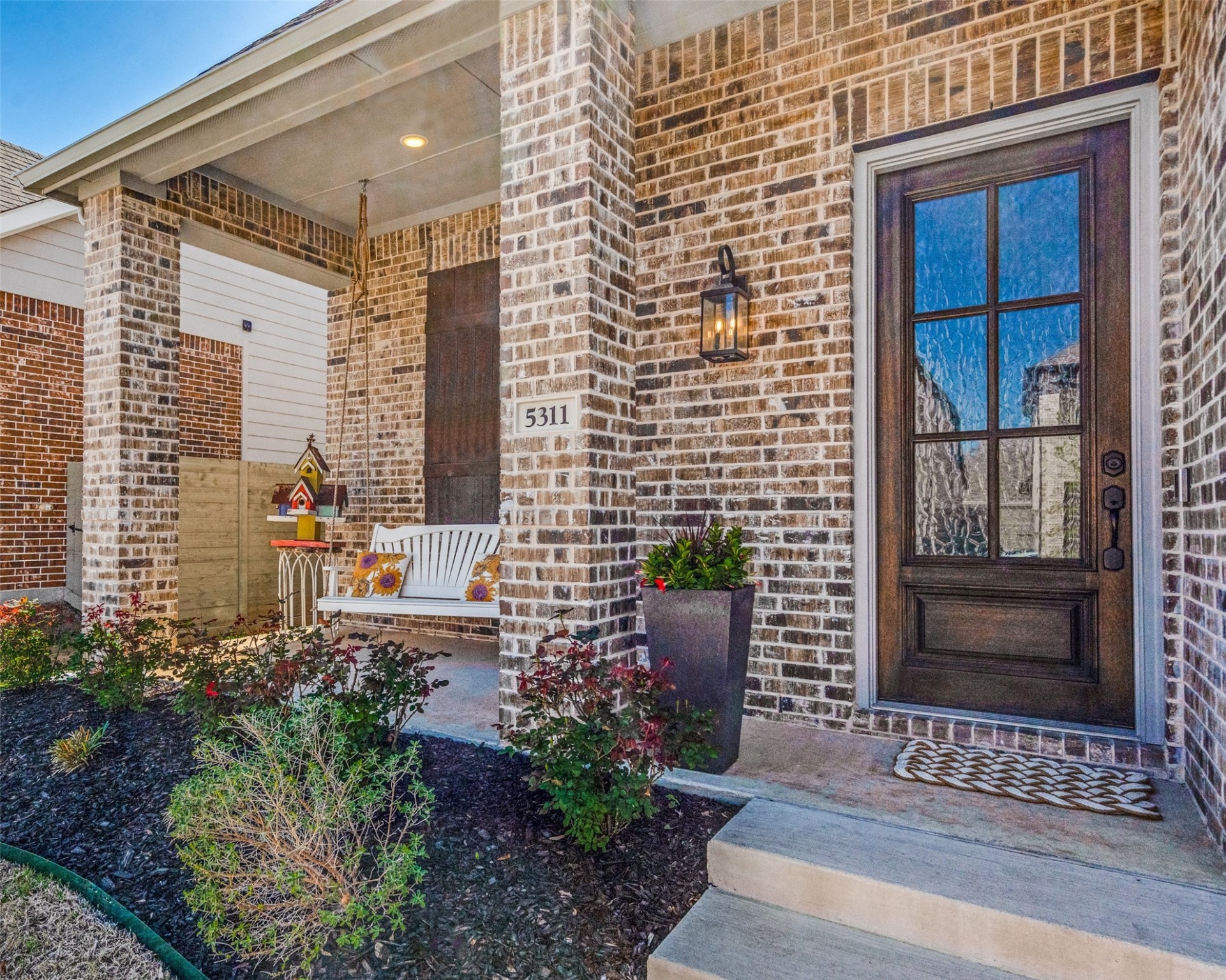 5311 Waterloo Drive
