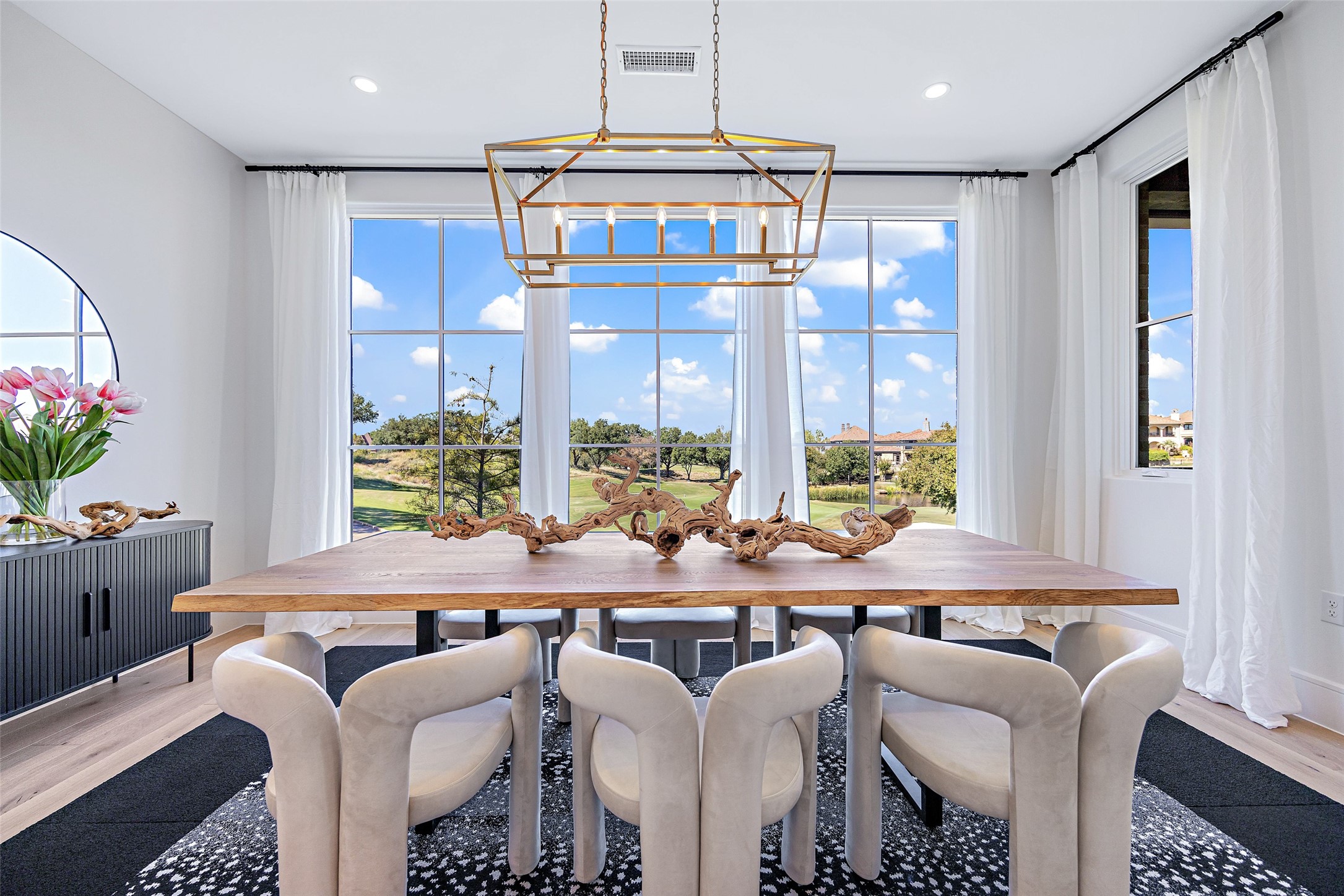350 O' Connor Ridge Boulevard 22