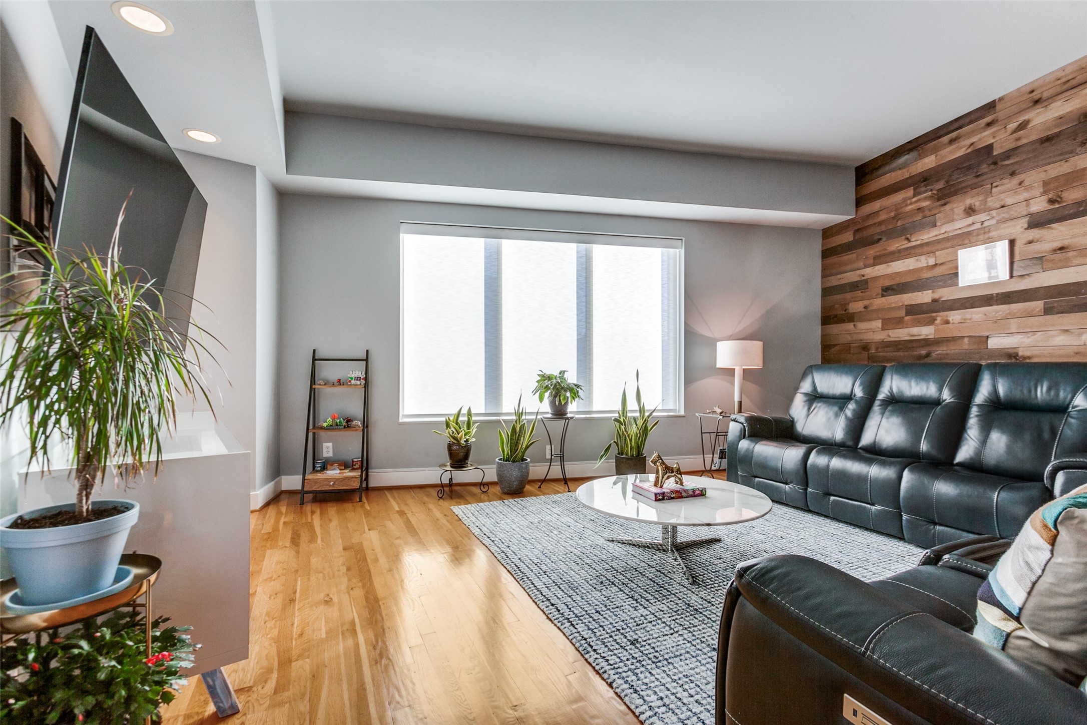 5055 Circle 425