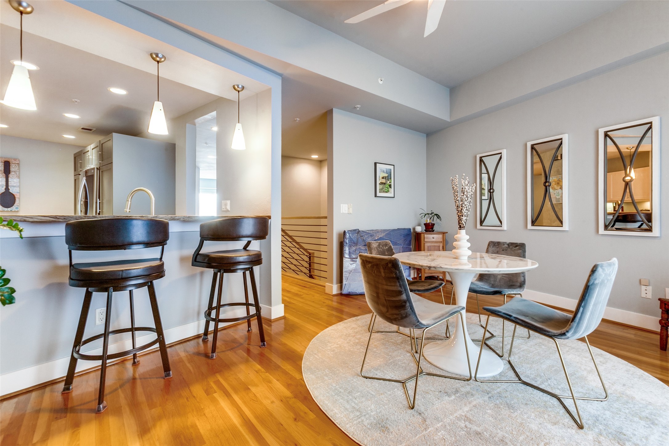 5055 Circle 425
