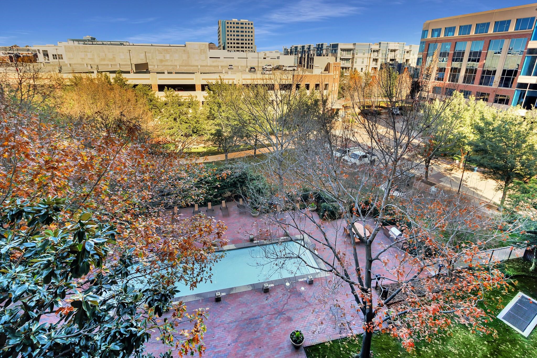 5055 Circle 425