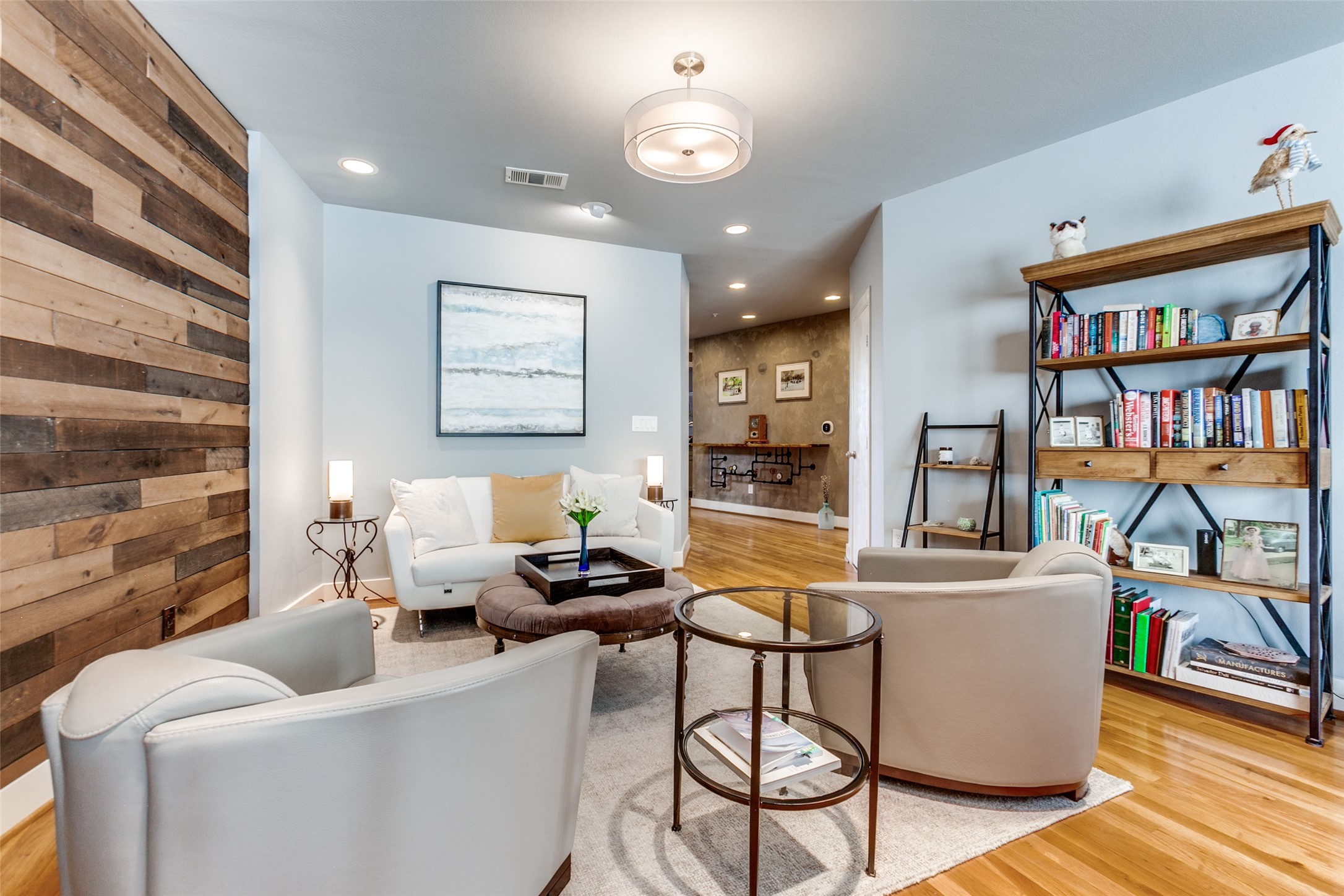 5055 Circle 425