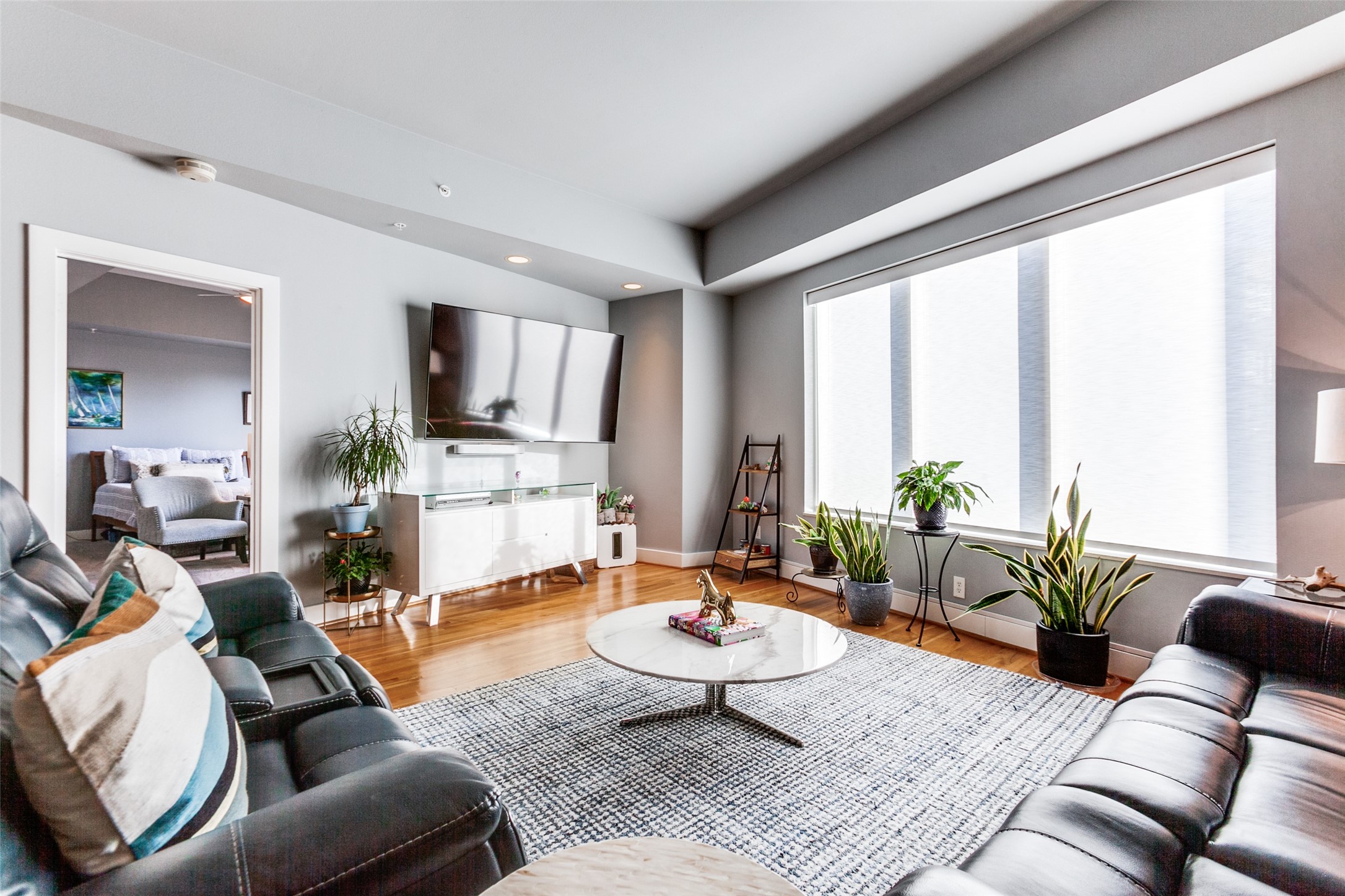 5055 Circle 425