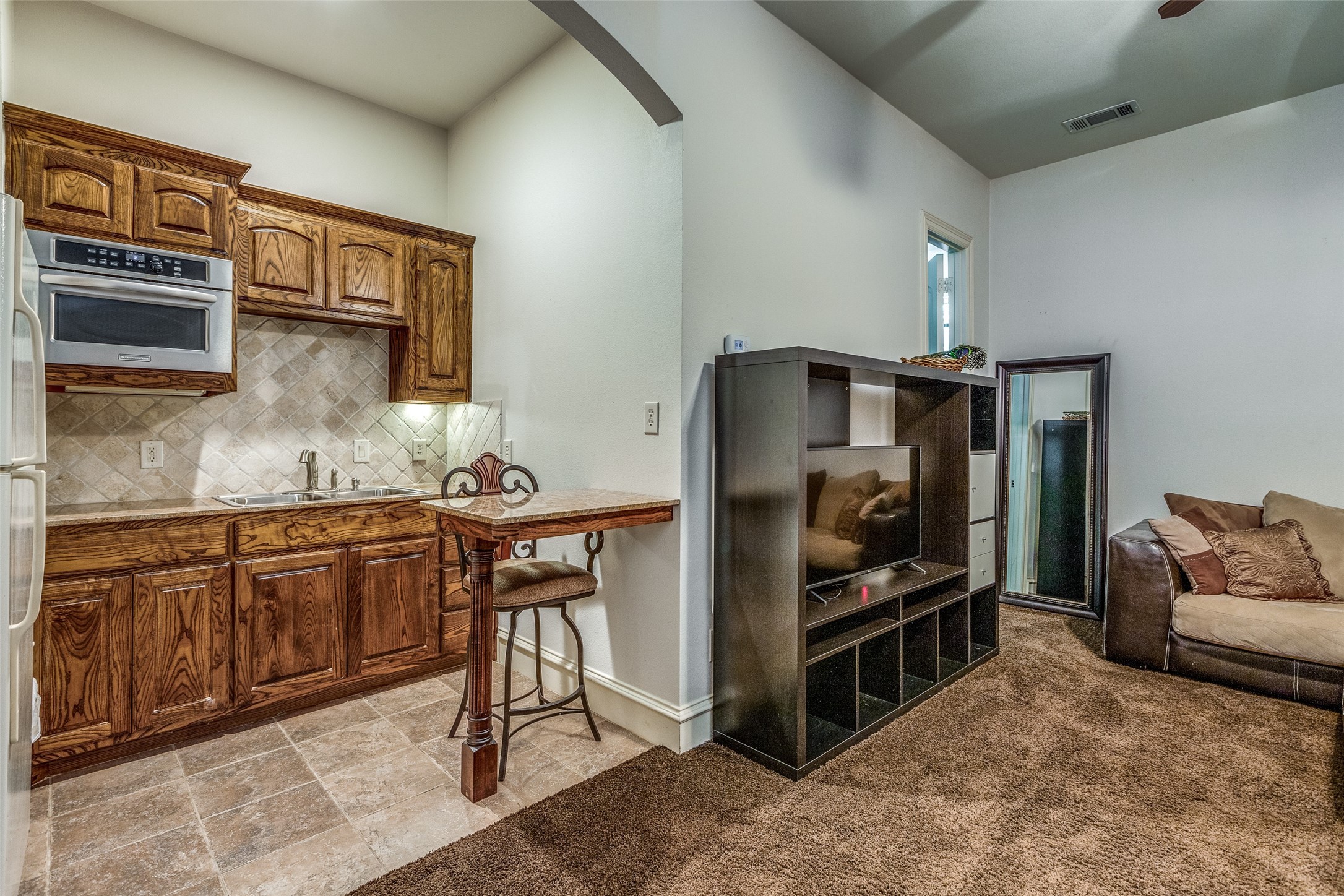 1110 Oak View Court