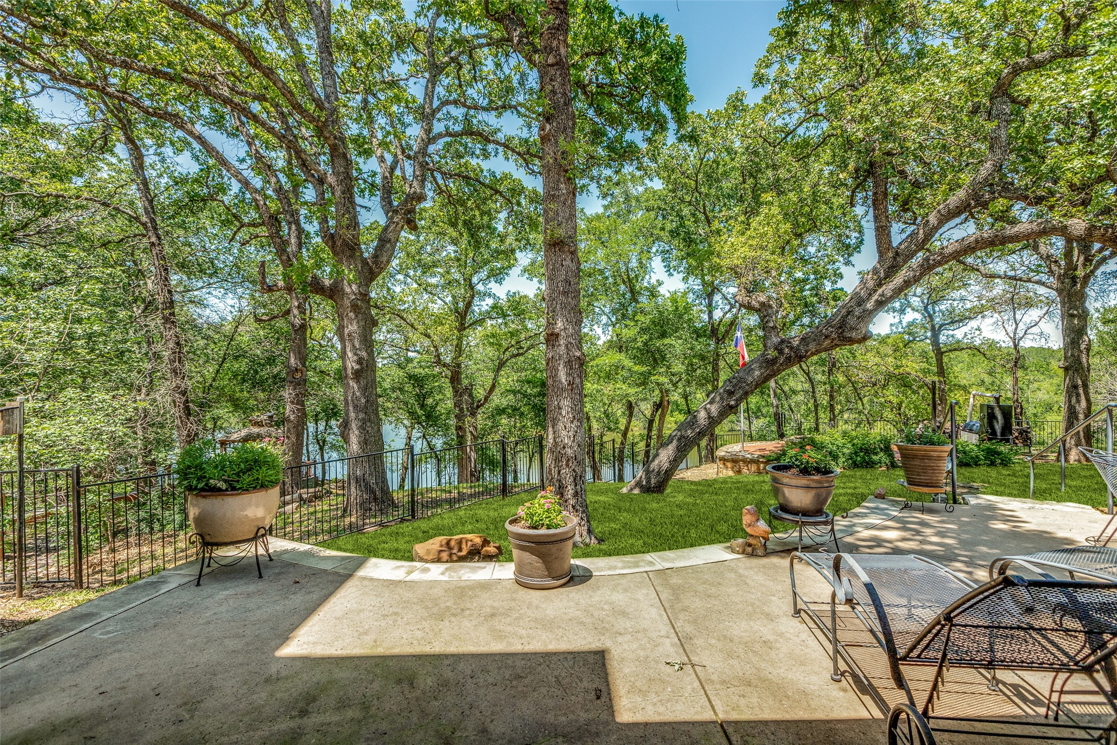 1110 Oak View Court