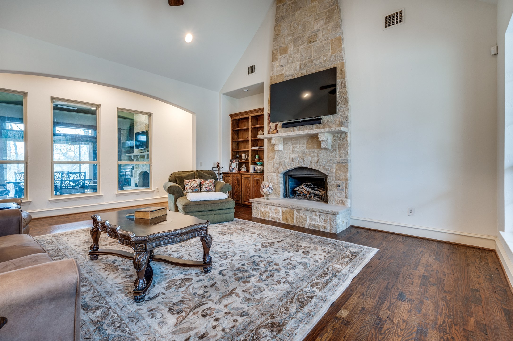 1110 Oak View Court