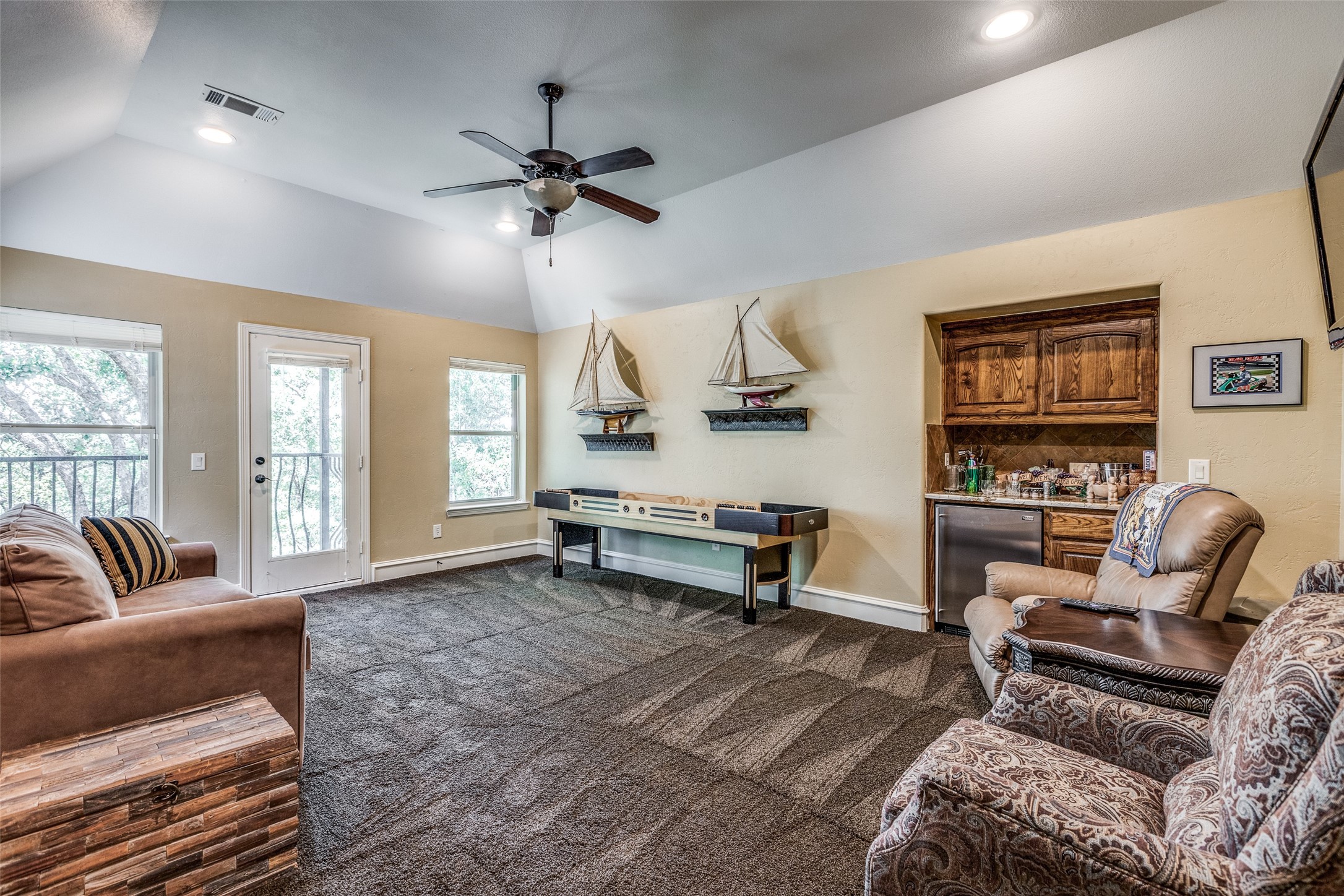 1110 Oak View Court