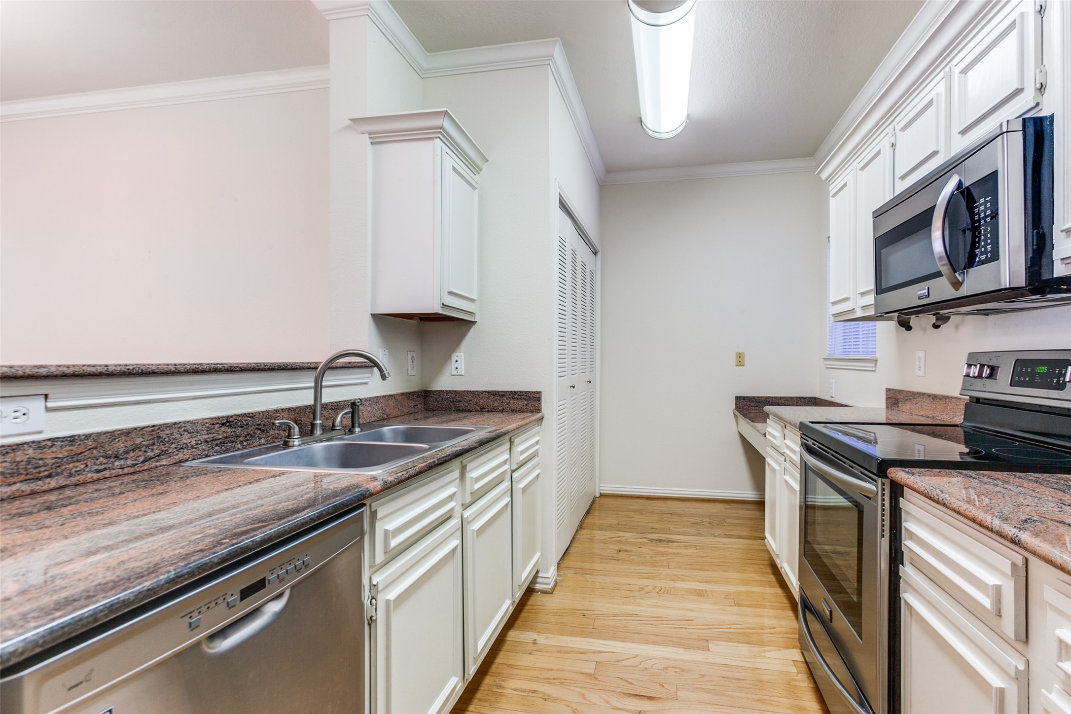 2524 Preston Road 204