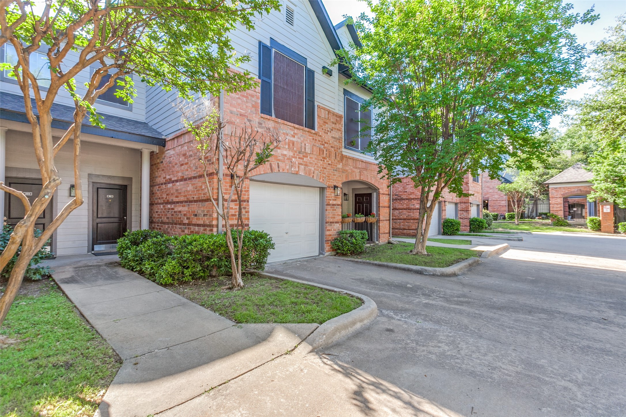 2524 Preston Road 204