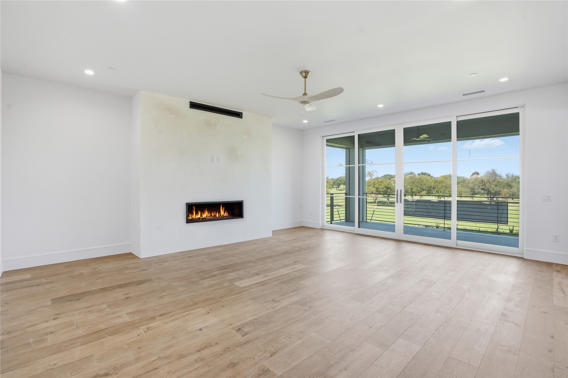 360 O' Connor Ridge Boulevard 12