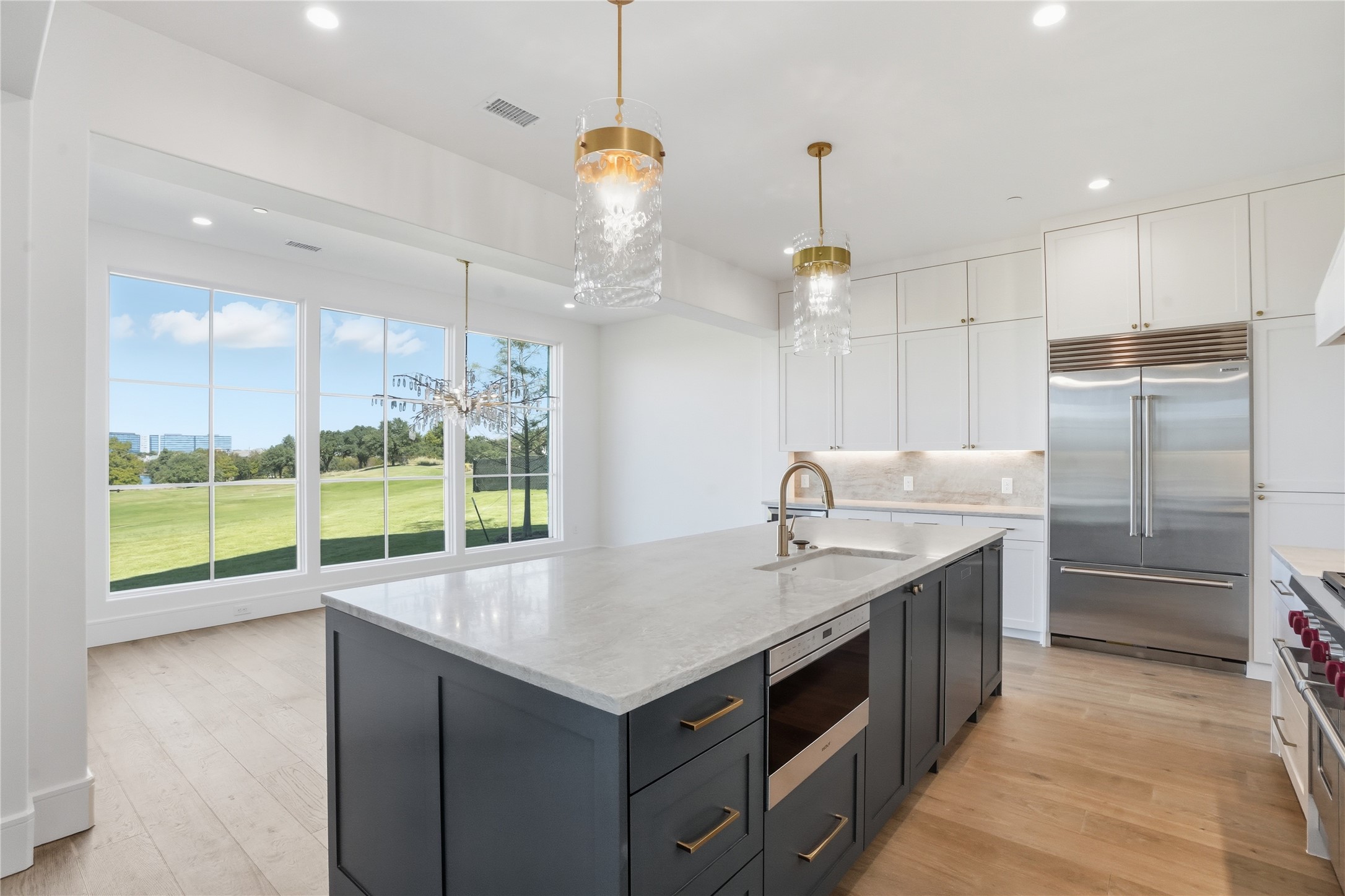 360 O' Connor Ridge Boulevard 12