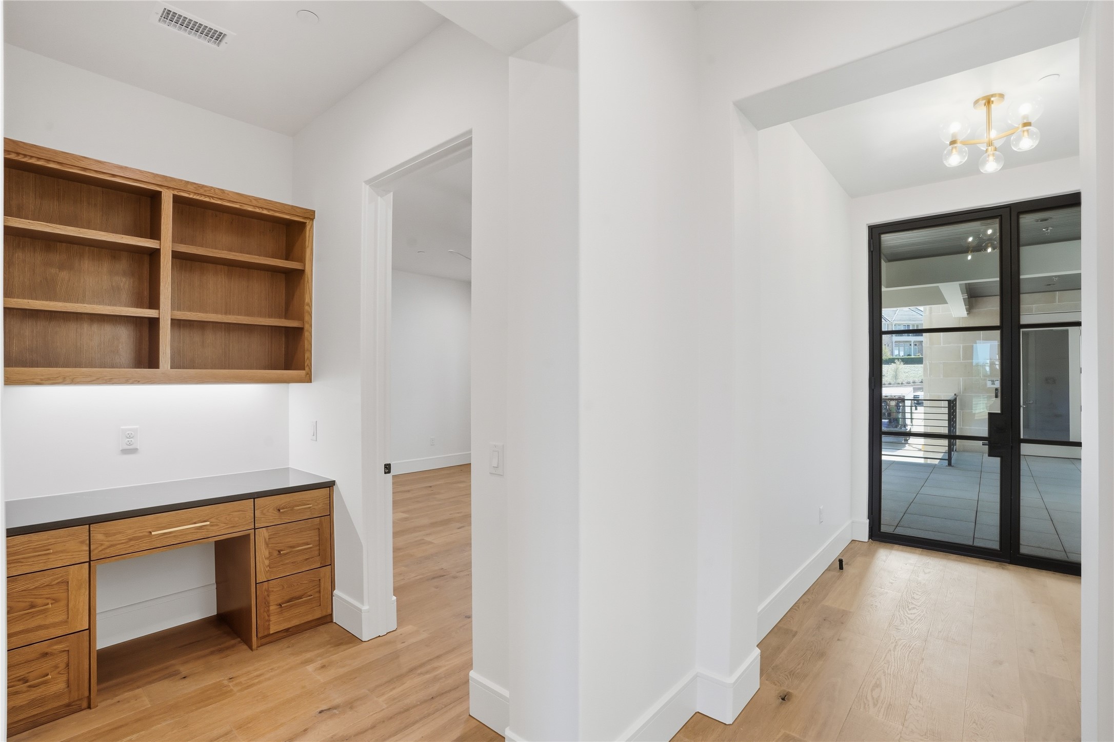 360 O' Connor Ridge Boulevard 12