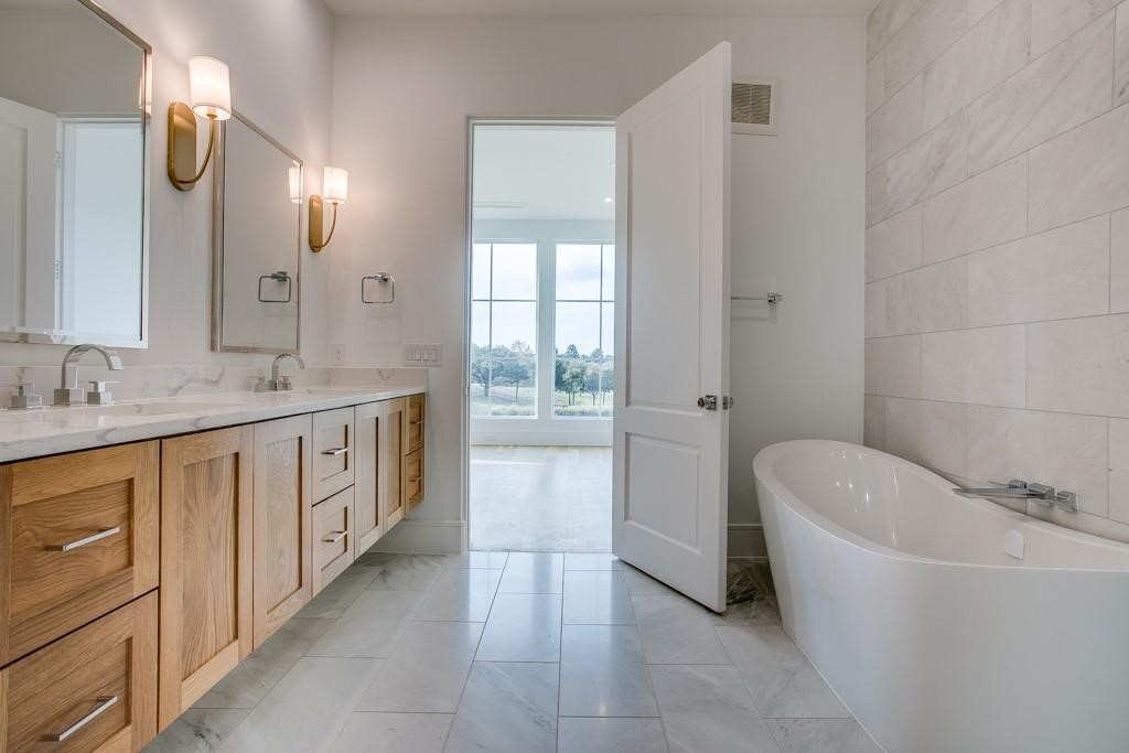 350 N O Connor Ridge Boulevard 21