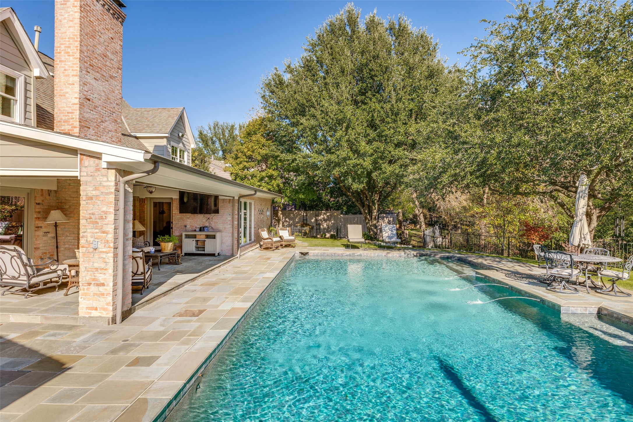 6544 Valleybrook Drive