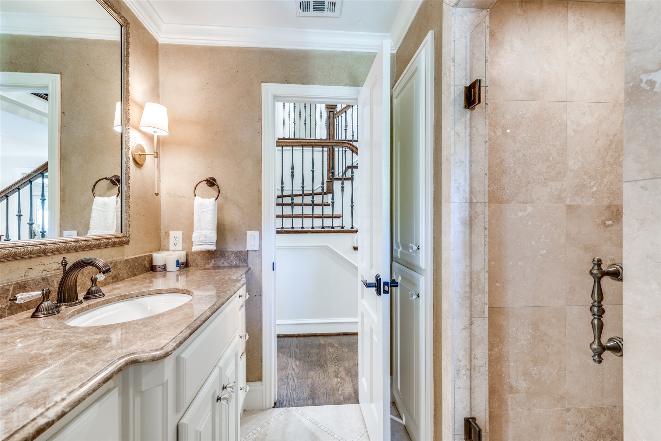 6544 Valleybrook Drive