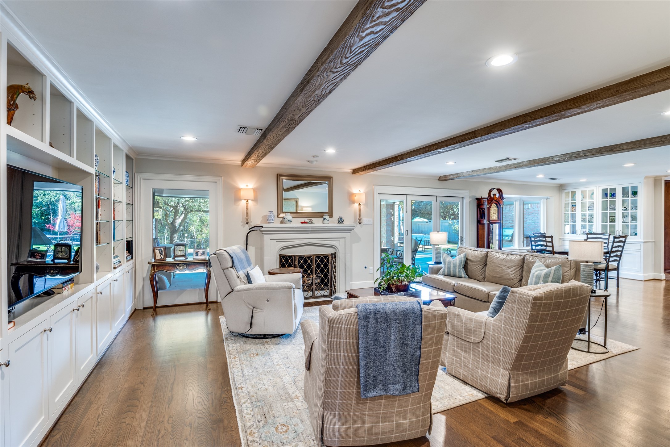 6544 Valleybrook Drive