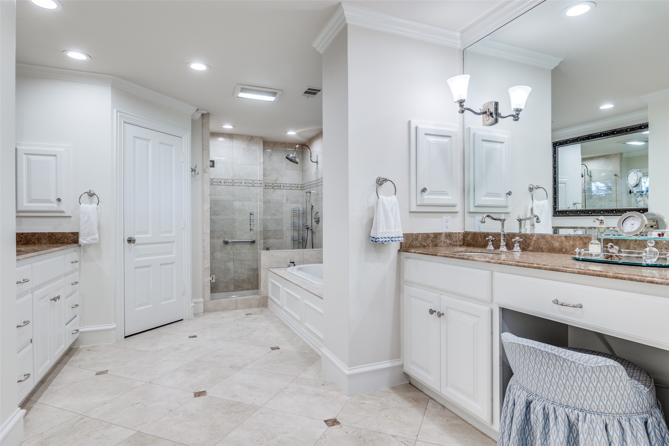 6544 Valleybrook Drive