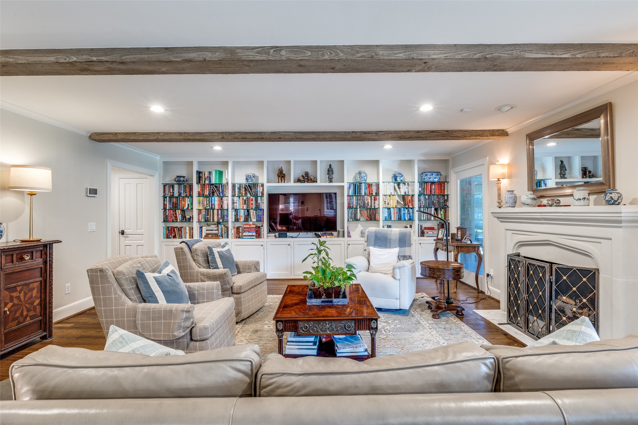 6544 Valleybrook Drive