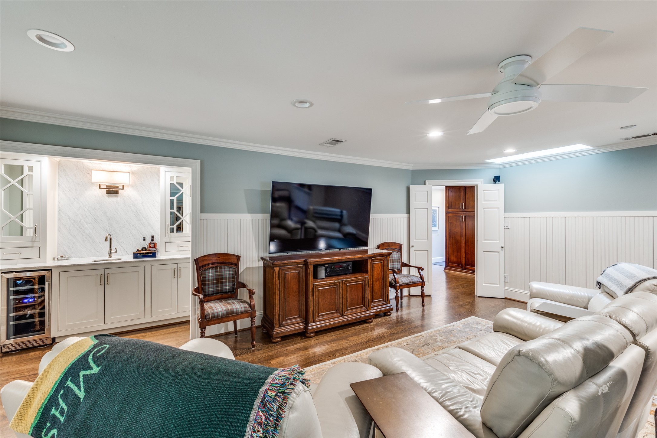 6544 Valleybrook Drive