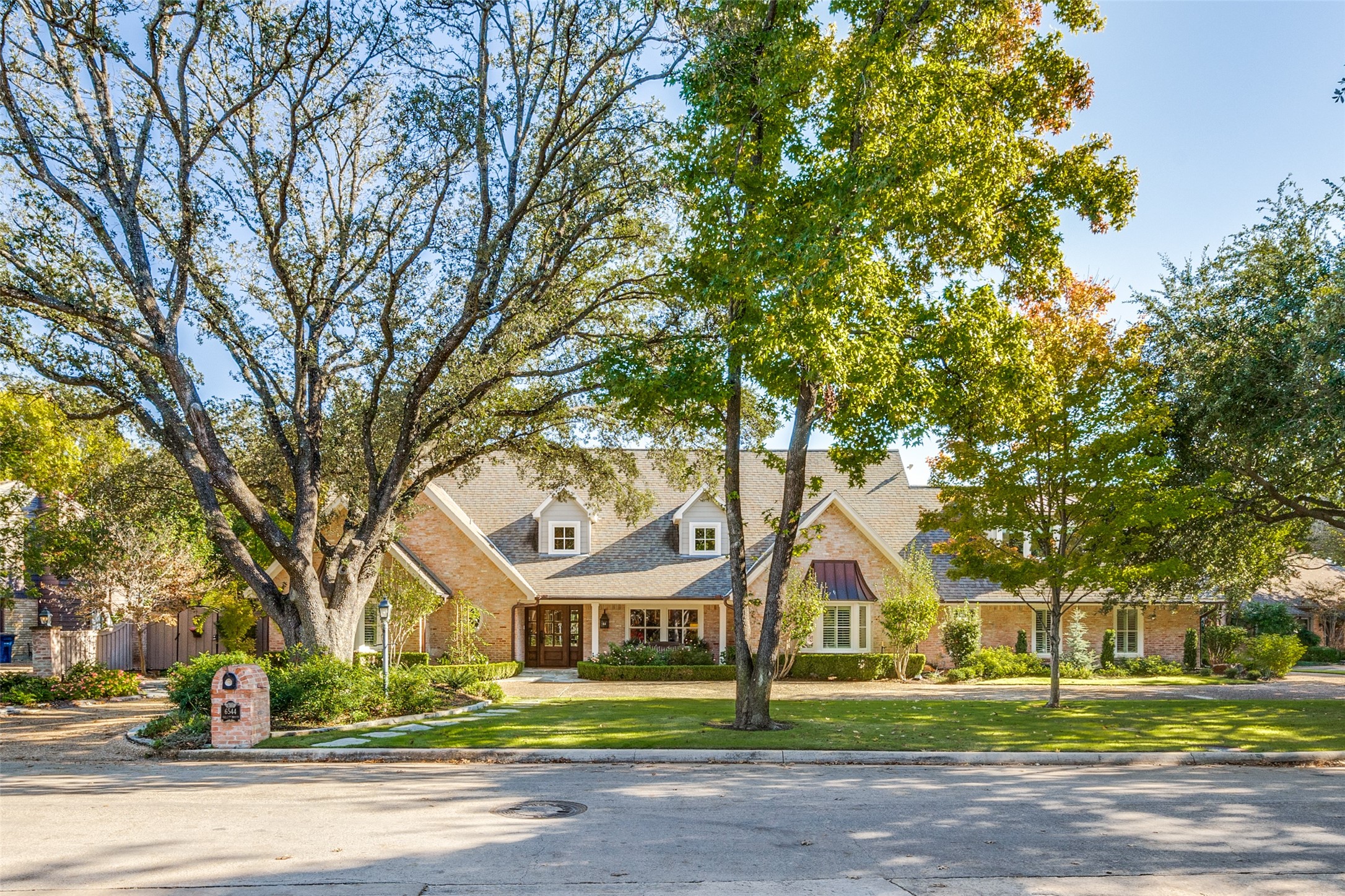 6544 Valleybrook Drive