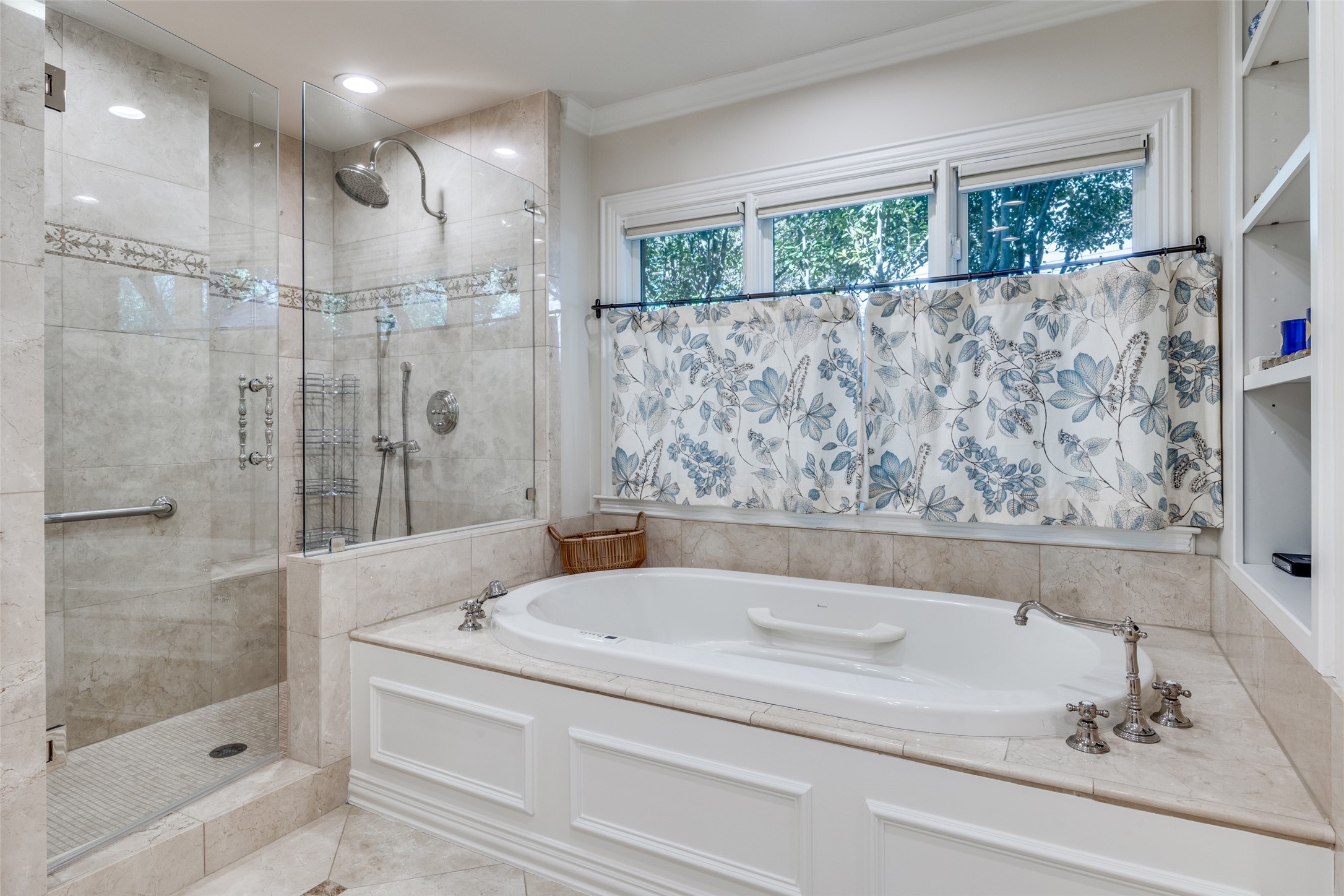 6544 Valleybrook Drive