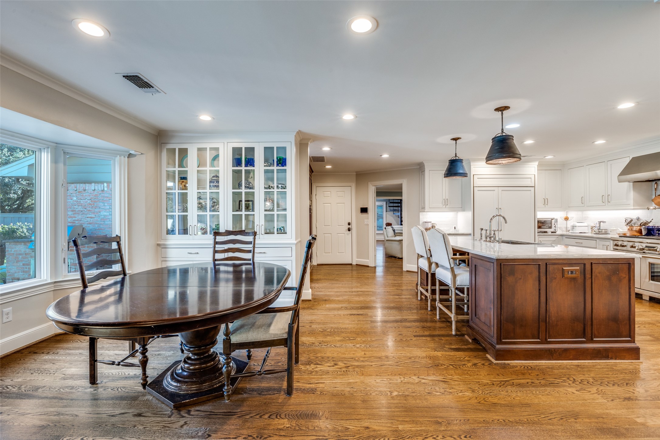 6544 Valleybrook Drive