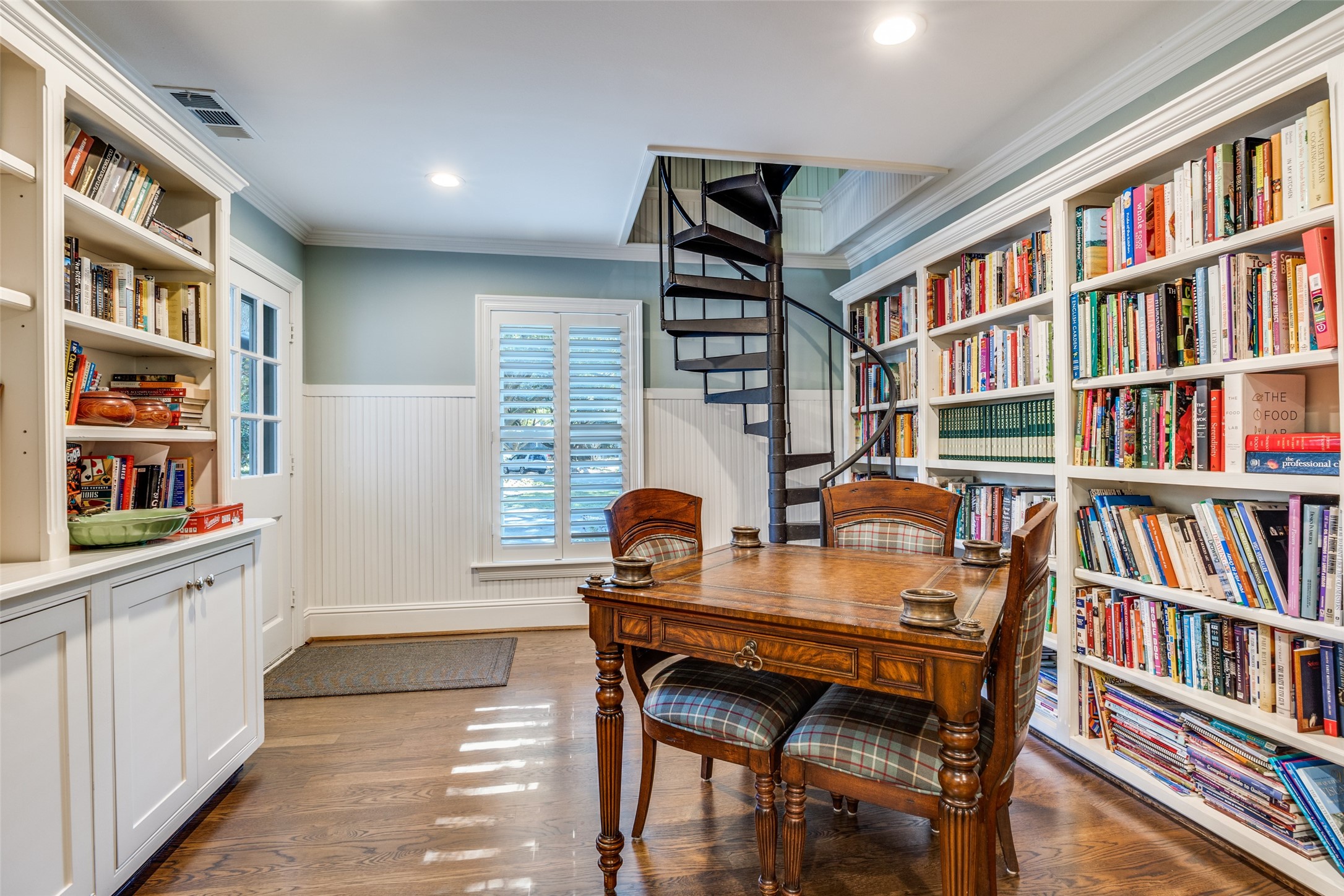 6544 Valleybrook Drive