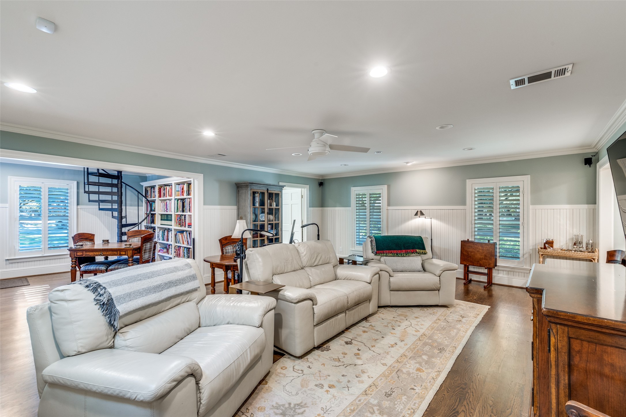 6544 Valleybrook Drive