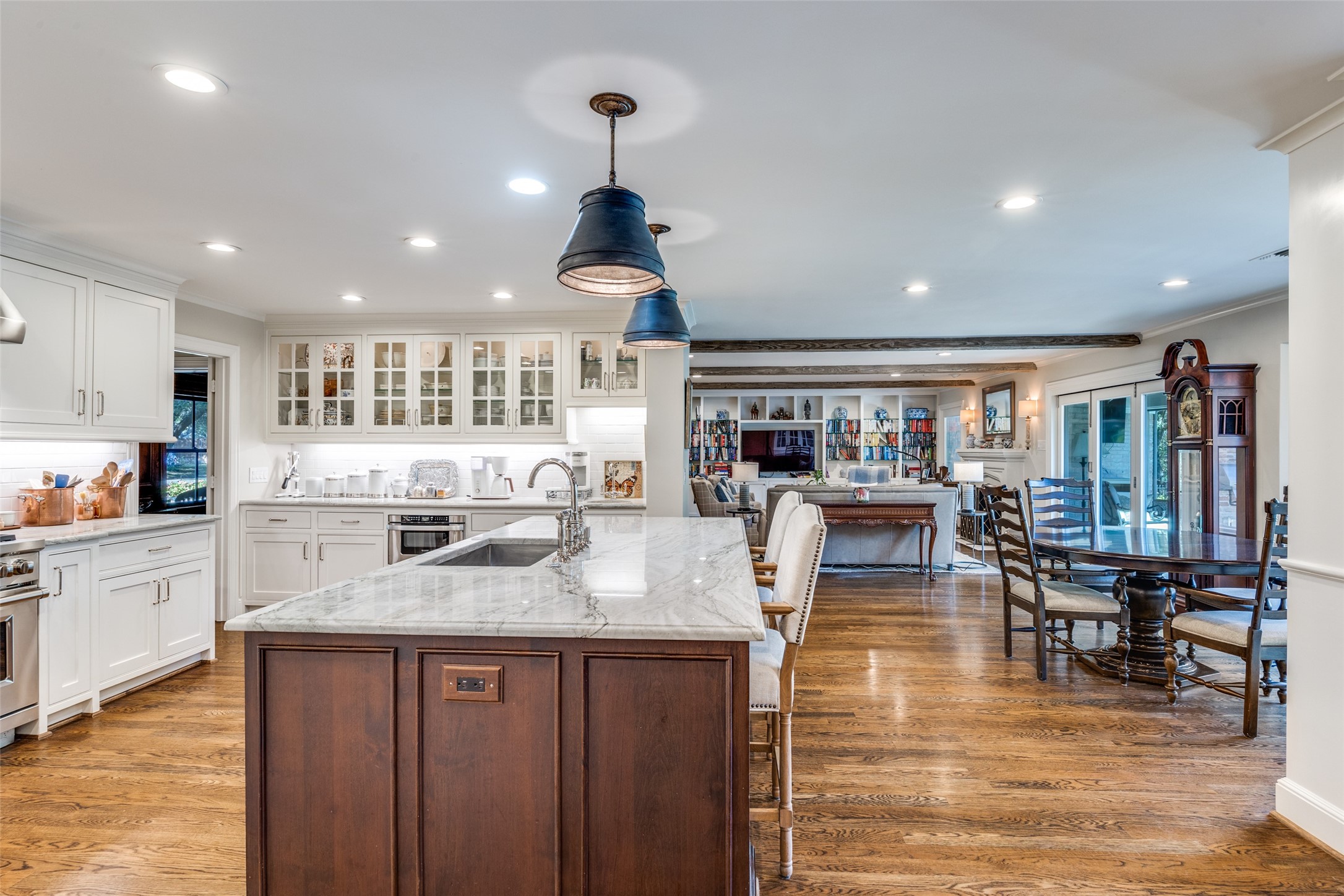 6544 Valleybrook Drive