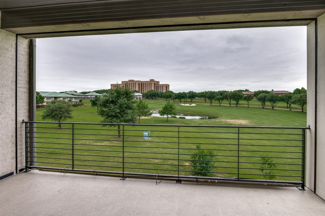 350 N O Connor Ridge Boulevard 21